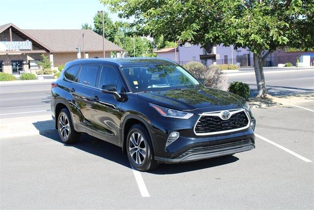 2021 Toyota Highlander XLE AWD photo