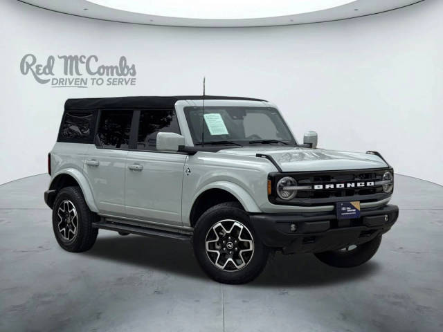 2023 Ford Bronco 4 Door Outer Banks 4WD photo