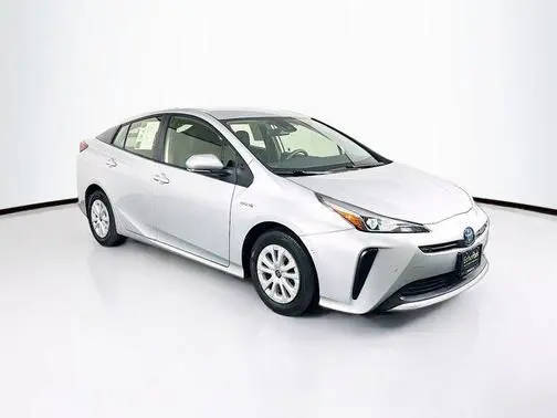 2022 Toyota Prius LE FWD photo
