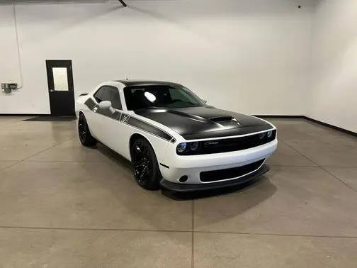 2023 Dodge Challenger R/T RWD photo