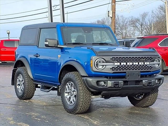 2023 Ford Bronco 2 Door Badlands 4WD photo