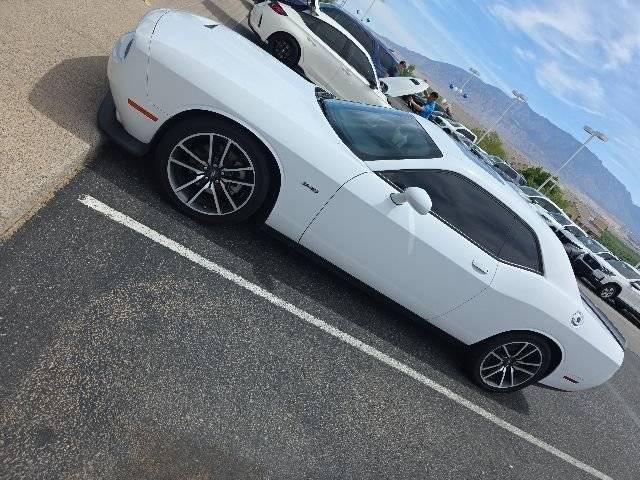 2023 Dodge Challenger R/T RWD photo