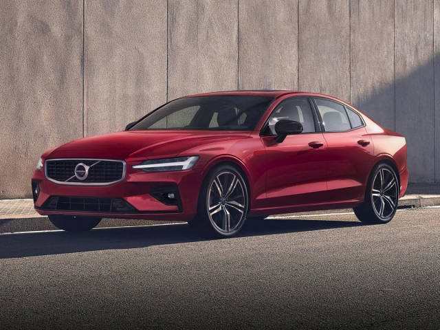 2022 Volvo S60 R-Design AWD photo