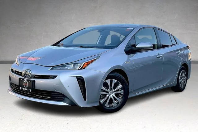 2021 Toyota Prius LE FWD photo