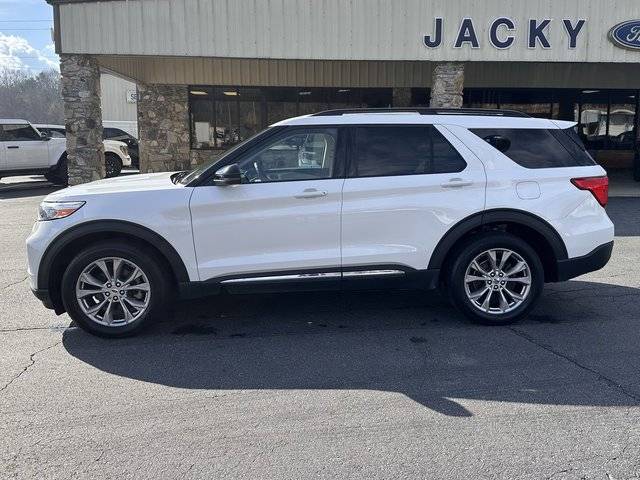 2023 Ford Explorer XLT 4WD photo