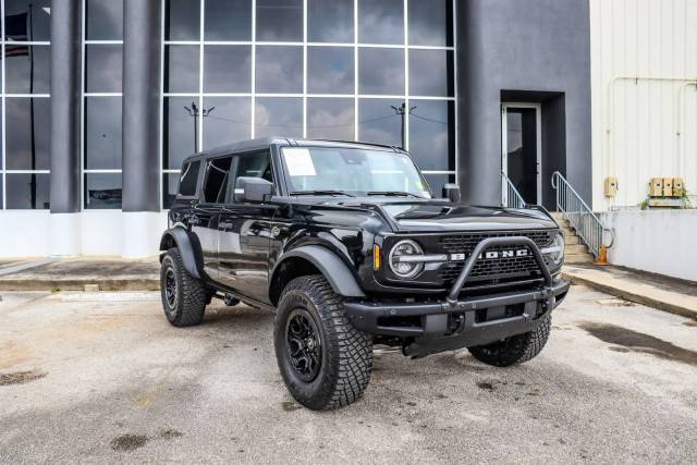 2023 Ford Bronco 4 Door Wildtrak 4WD photo