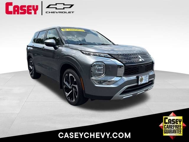 2023 Mitsubishi Outlander SE AWD photo