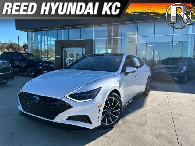 2022 Hyundai Sonata Limited FWD photo