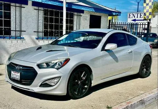 2015 Hyundai Genesis 3.8L Base RWD photo