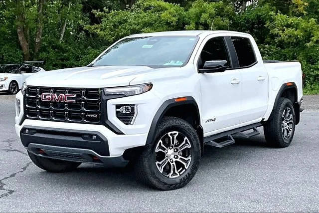 2023 GMC Canyon 4WD AT4 4WD photo