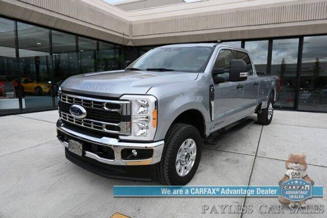 2023 Ford F-350 Super Duty XLT 4WD photo