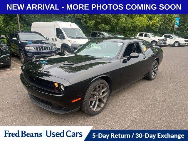 2023 Dodge Challenger SXT RWD photo
