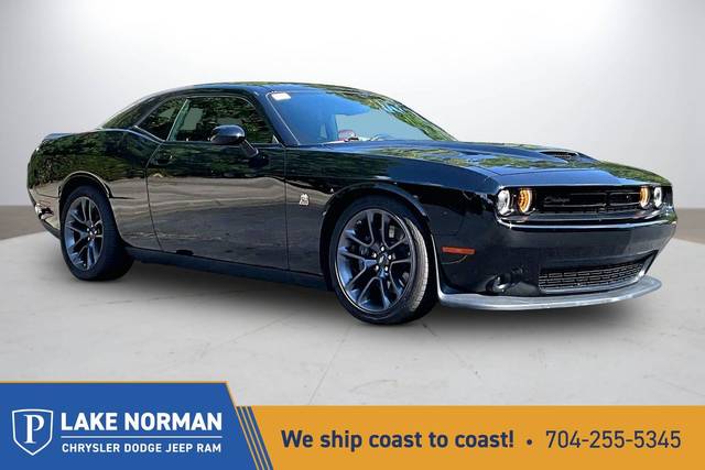 2023 Dodge Challenger R/T Scat Pack RWD photo