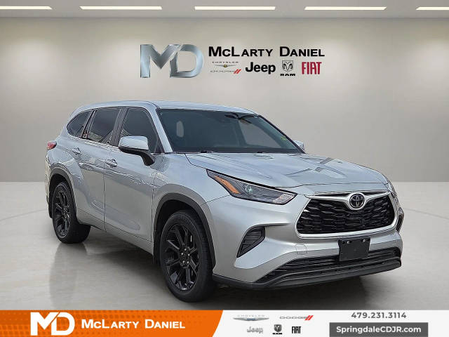 2023 Toyota Highlander L FWD photo