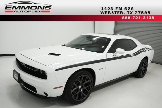 2016 Dodge Challenger R/T Plus RWD photo
