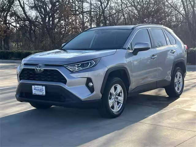 2021 Toyota RAV4 Hybrid XLE AWD photo