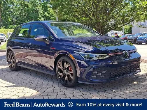 2023 Volkswagen Golf GTI SE FWD photo