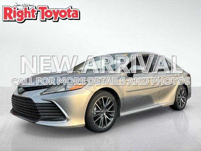 2022 Toyota Camry Hybrid XLE FWD photo
