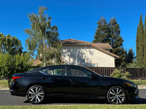 2021 Nissan Altima 2.5 SR FWD photo