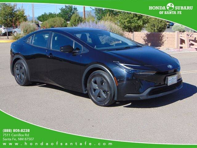 2023 Toyota Prius LE FWD photo