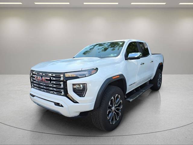 2023 GMC Canyon 4WD Denali 4WD photo
