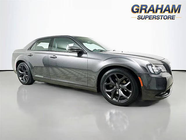 2022 Chrysler 300 300S RWD photo