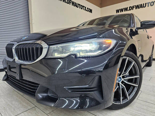 2022 BMW 3 Series 330e RWD photo