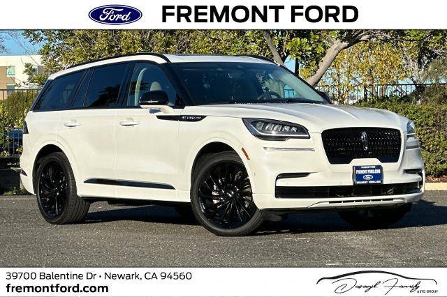 2023 Lincoln Aviator Reserve AWD photo