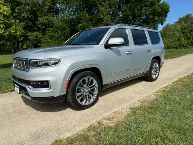 2022 Jeep Grand Wagoneer Series II 4WD photo