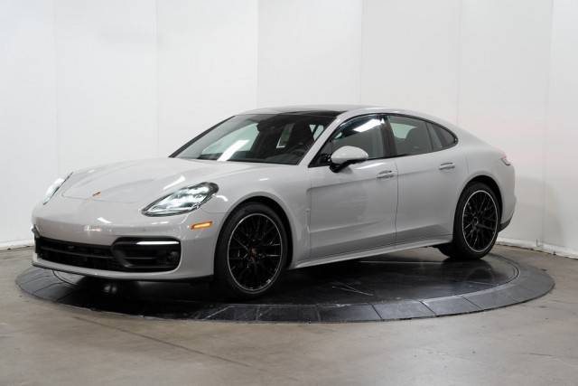 2023 Porsche Panamera Platinum Edition RWD photo