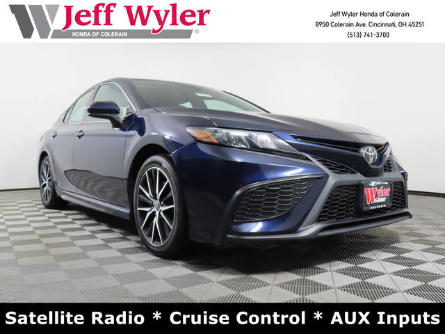 2021 Toyota Camry SE FWD photo