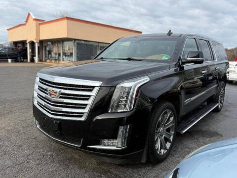 2017 Cadillac Escalade ESV Platinum 4WD photo