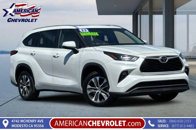 2023 Toyota Highlander XLE FWD photo