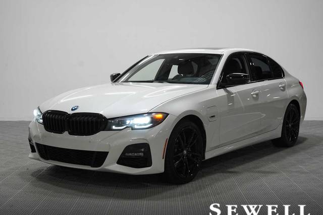 2022 BMW 3 Series 330e xDrive AWD photo