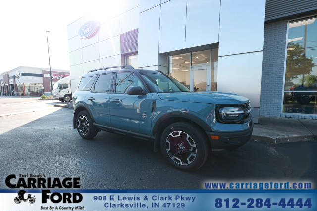 2023 Ford Bronco Sport Outer Banks 4WD photo