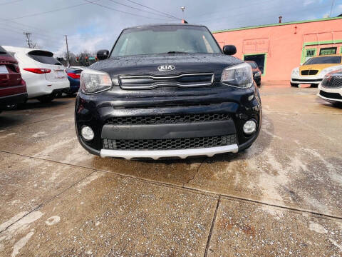 2017 Kia Soul + FWD photo