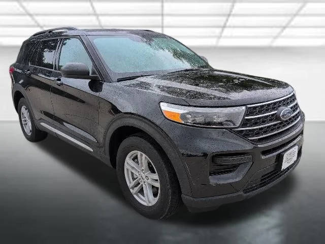 2023 Ford Explorer XLT 4WD photo