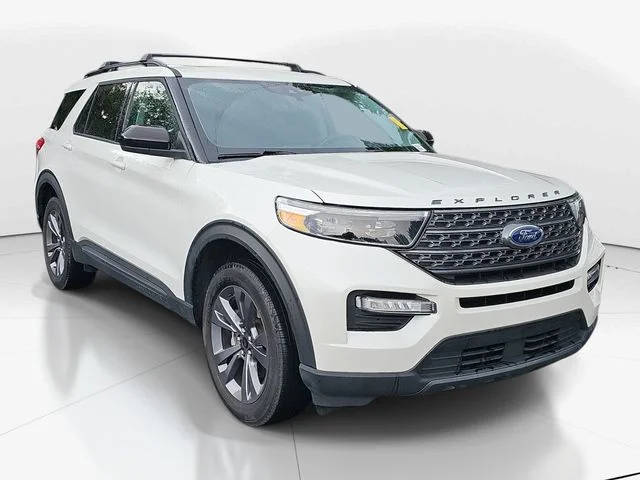 2023 Ford Explorer XLT 4WD photo
