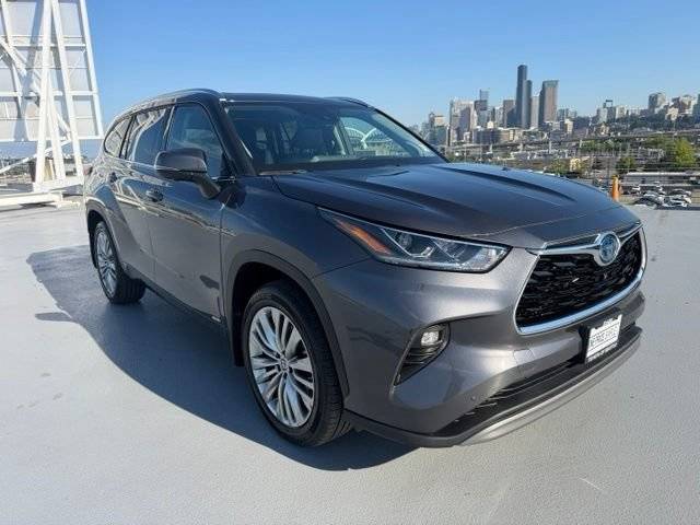2023 Toyota Highlander Hybrid Platinum AWD photo