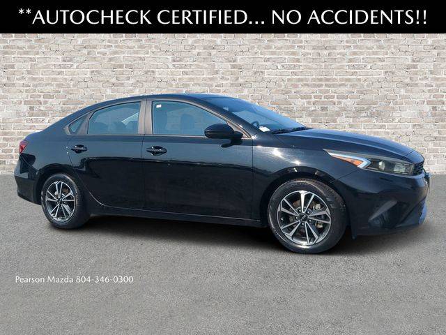 2023 Kia Forte LXS FWD photo