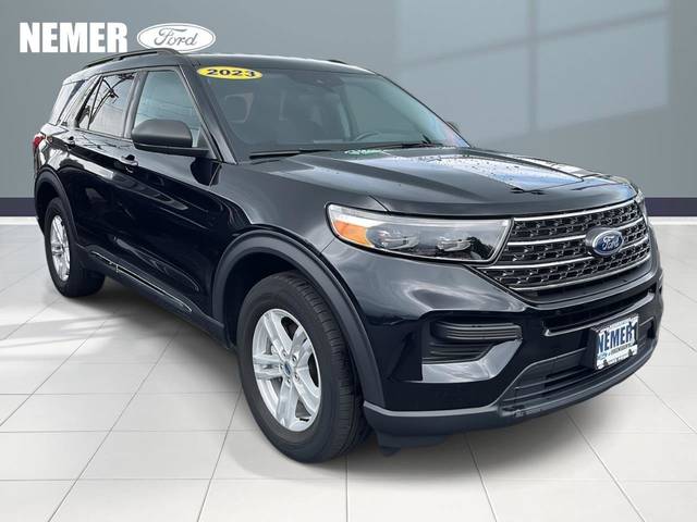 2023 Ford Explorer XLT 4WD photo
