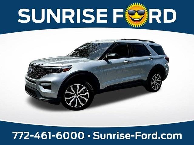 2023 Ford Explorer ST 4WD photo