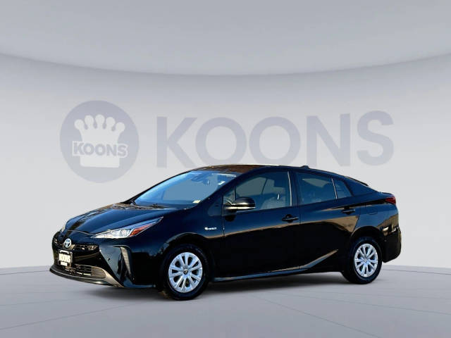 2022 Toyota Prius L Eco FWD photo