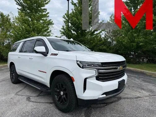 2022 Chevrolet Suburban LT 4WD photo