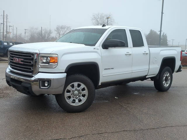2015 GMC Sierra 2500HD SLE 4WD photo