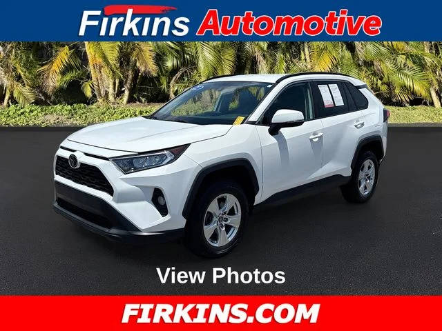 2021 Toyota RAV4 XLE FWD photo