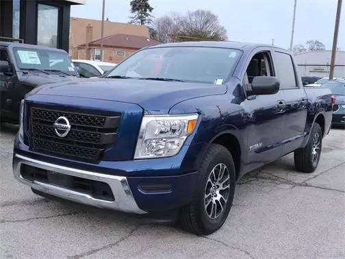 2022 Nissan Titan SV RWD photo