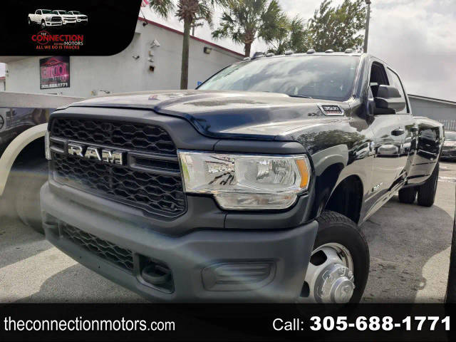 2022 Ram 3500 Tradesman 4WD photo