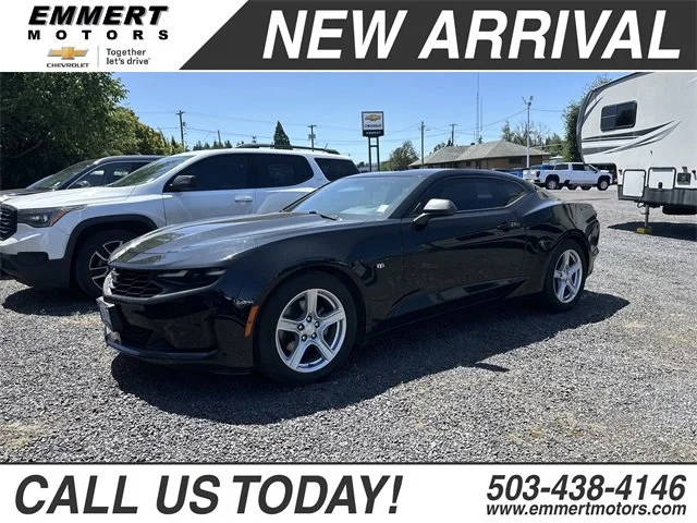 2021 Chevrolet Camaro 1LT RWD photo