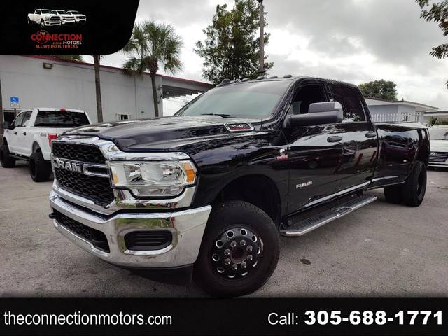 2022 Ram 3500 Tradesman 4WD photo